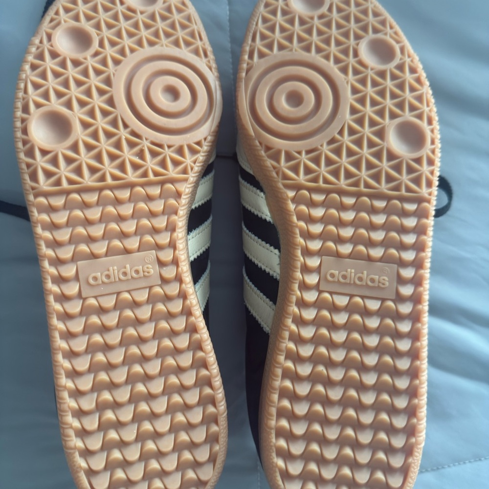 Adidas Black and Cream Sambas - Picture 3 of 4